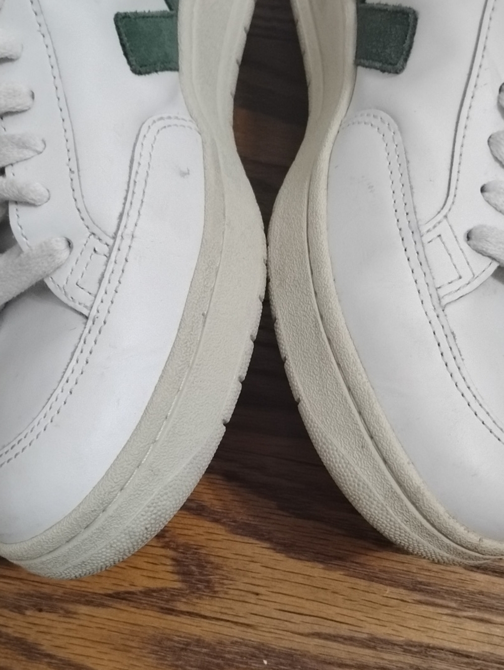 Veja -12 Leather Low Top Sneaker W9 - Picture 6 of 12